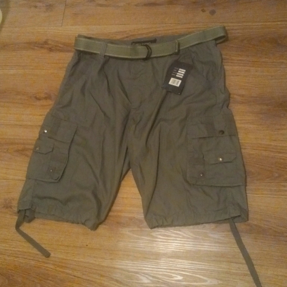 Men's cargo shorts